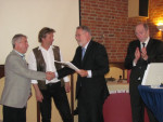 UItreiking van de eerste exemplaren